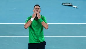 传闻：除枪手外，拜仁和切尔西也在密切关注罗比尼奥-瓦斯