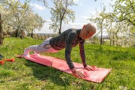 深度解析“杭州麻将”：独特的“暴头”与“财神”规则下的高爆发博弈。（全面解读杭州麻将：在“暴头”“财神”规则下的高能博弈）