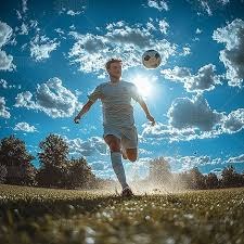 巴赫：期待拜仁可以晋级欧冠决赛并夺冠，并打趣