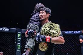 巴萨拒绝放人！吉罗纳想复制埃里克成功案例遭拒，卡萨斯留队发展