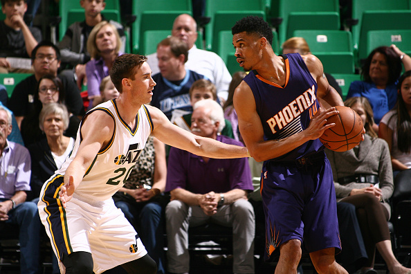 并迅速作出 并迅速作出